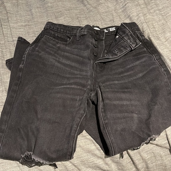 Size 6 black ripped jeans - Picture 2 of 5